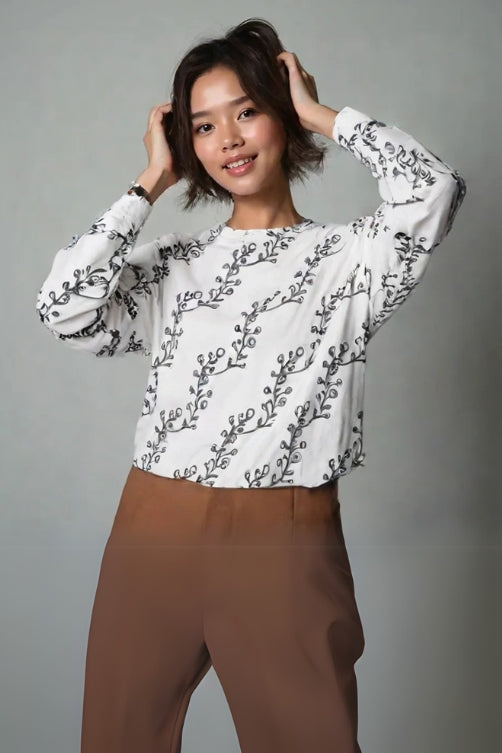 Women's Minimalist Botanical Print Full Sleeve T-shirt