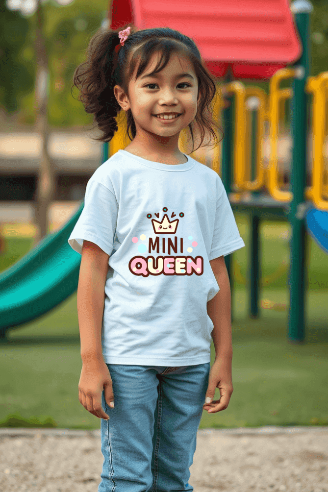 Girls White Round Neck Half Sleeve Queen T-shirt - Drapelet