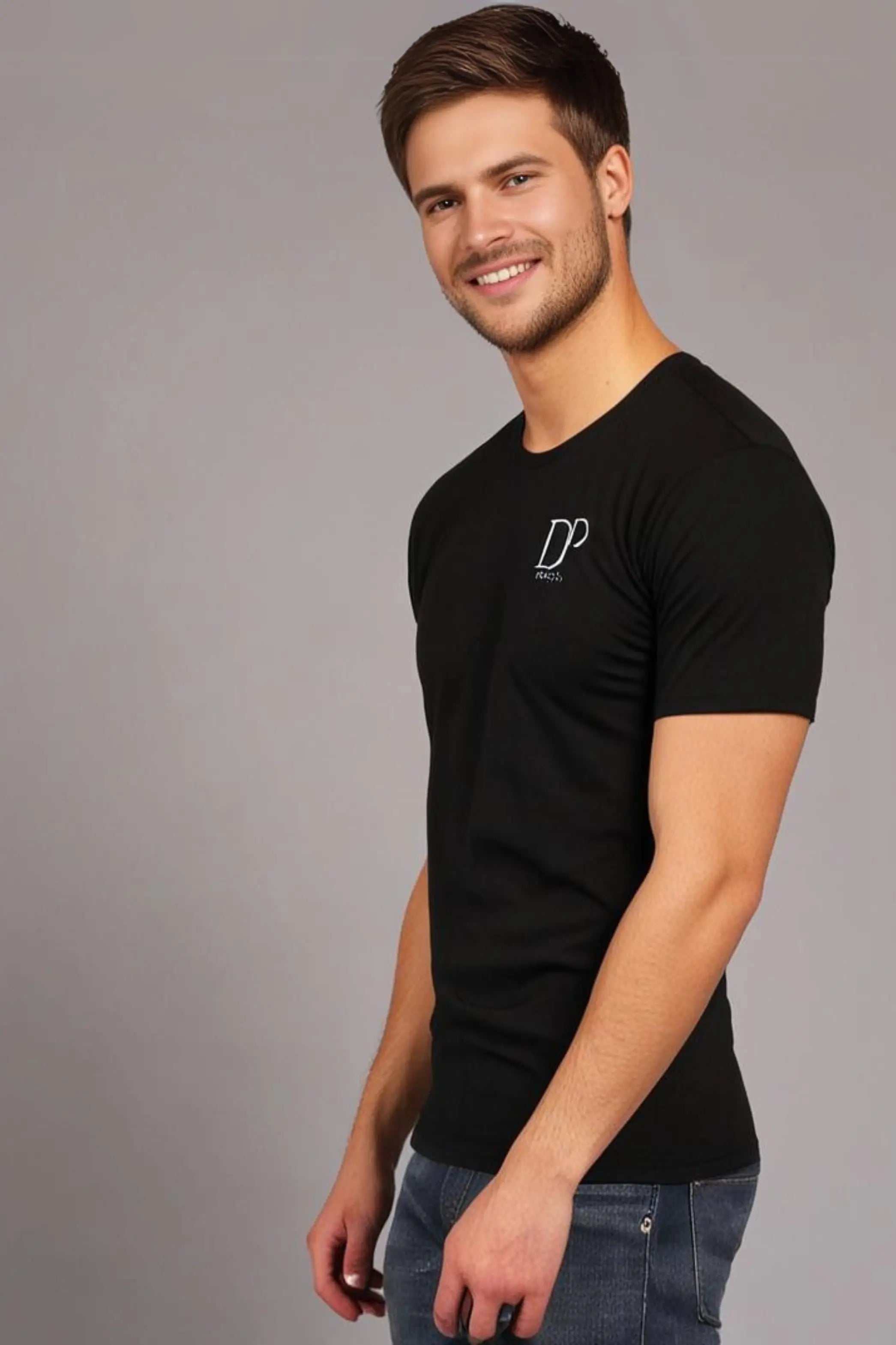 Men's Black Drapelet Round Neck Half Sleeve T-shirt